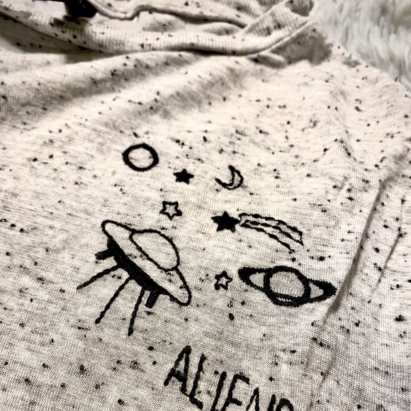 Aliens Believe in us t-shirt - Picture 1 of 3